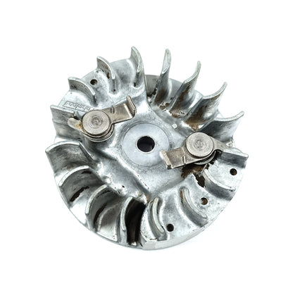 Polrad Schwungrad 530 03 91-47 für Husqvarna 36 41 136 137 141 Partner 365 405 470