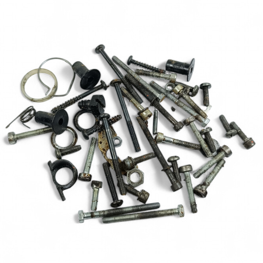Schrauben Scheiben Muttern Kleinteile für Dolmar 100 PS-33 PS-330 PS-340 PS-390 PS-400 PS-410