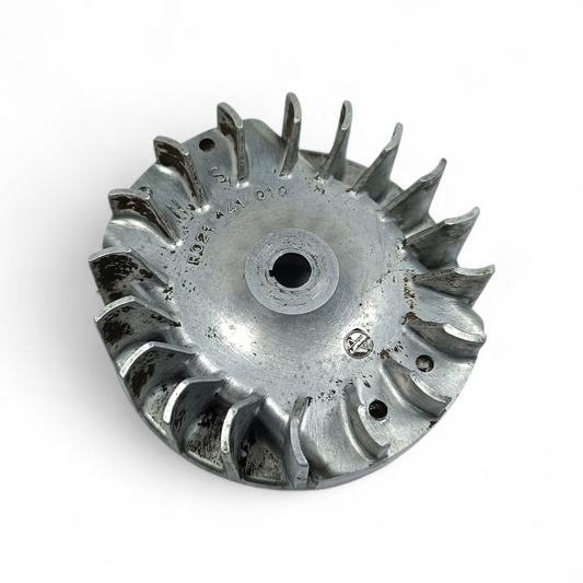 Polrad Schwungrad 021 141 010 für Sachs Dolmar 100 PS-33 PS-340 PS-390 PS-400